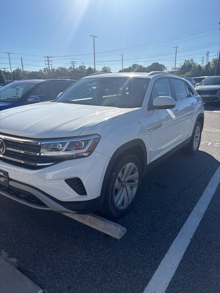 Used 2022 Volkswagen Atlas Cross Sport SE AWD/4WD image 3