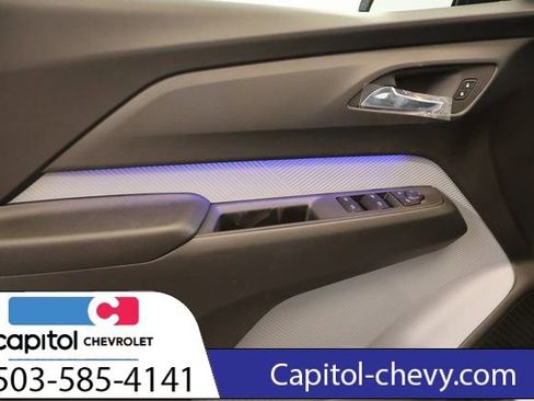 Used 2027 Chevrolet Bolt RS FWD image 10