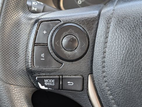 Used 2013 Toyota RAV4 LE FWD image 22