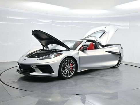 Used 2023 Chevrolet Corvette Stingray Preferred Cpe w/ Z51 Performance Package RWD image 43