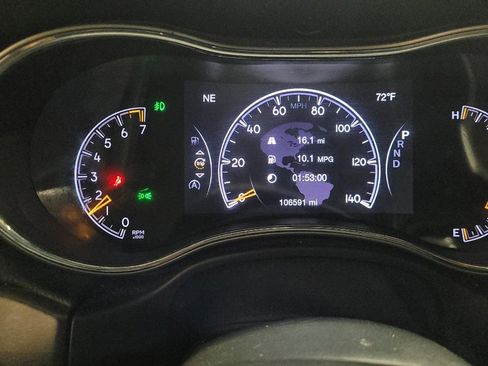 Used 2017 Jeep Grand Cherokee Altitude image 23