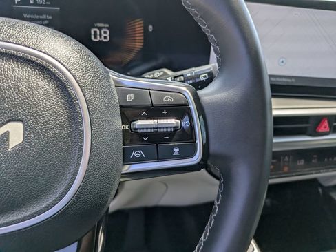 Certified 2025 Kia Sorento S FWD image 32