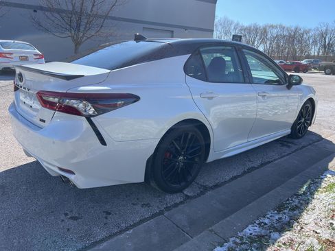 Used 2022 Toyota Camry XSE image 5