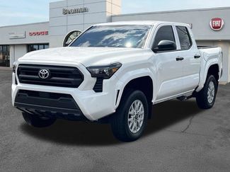 Used 2024 Toyota Tacoma SR w/ SR Upgrade Package AWD/4WD video 3