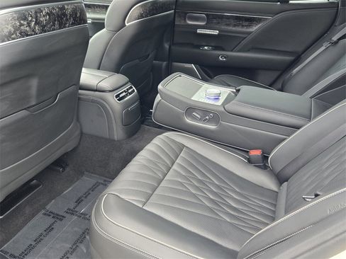 Used 2024 Genesis G90 3.5T image 11