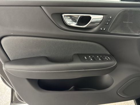 Used 2019 Volvo S60 T6 R-Design image 26