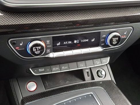Used 2019 Audi SQ5 Premium Plus w/ Premium Plus Package AWD/4WD image 17