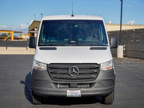Used 2025 Mercedes-Benz Sprinter 2500 image 2