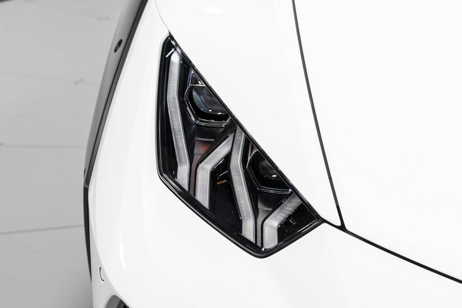 Used 2023 Lamborghini Huracan Sterrato AWD/4WD image 42