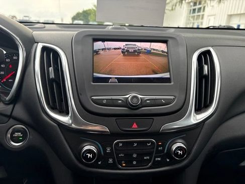 Used 2020 Chevrolet Equinox LT FWD image 18