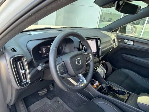 Used 2023 Volvo XC40 Recharge Ultimate w/ Protection Package Premier AWD/4WD image 5