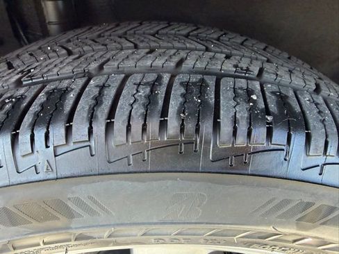 Used 2019 INFINITI QX50 Luxe w/ Navigation Package image 25