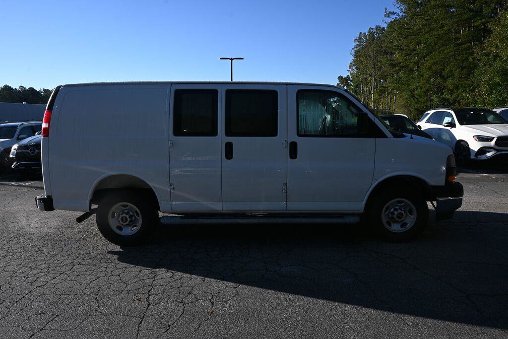 Used 2025 GMC Savana 2500 w/ Driver Convenience Package RWD image 18