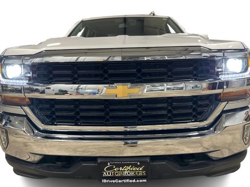 Used 2018 Chevrolet Silverado 1500 LT w/ All Star Edition image 10