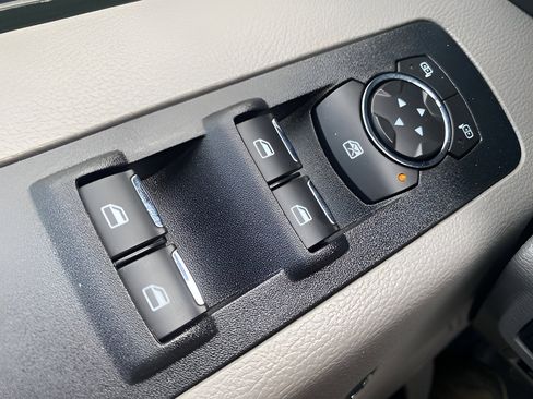 Certified 2020 Ford F150 XLT w/ Trailer Tow Package image 17