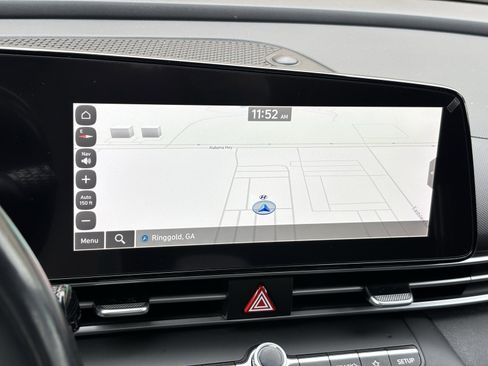 Used 2023 Hyundai Elantra SEL w/ Convenience Package image 9