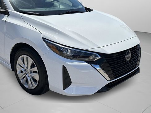 Certified 2025 Nissan Sentra S image 11