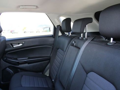 Used 2023 Ford Edge SE w/ Black Appearance Package image 17