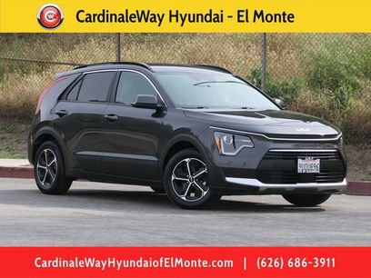 Used 2025 Kia Niro EX