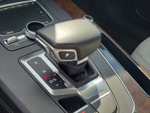 Used 2018 Audi Q5 2.0T w/ Premium Plus Package image 25