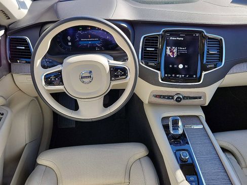 Certified 2024 Volvo XC90 T8 Ultimate w/ Protection Package Premier image 11