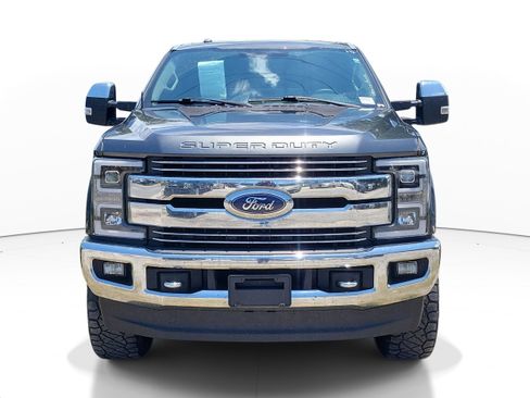Used 2017 Ford F250 Lariat w/ Chrome Package AWD/4WD image 2