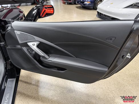 Used 2017 Chevrolet Corvette Stingray Coupe image 27