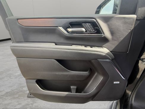 Certified 2025 GMC Yukon Denali AWD/4WD image 24