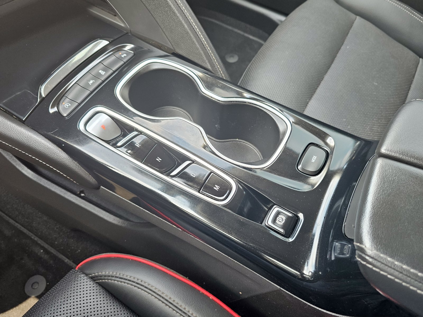 Used 2023 Buick Envision Essence w/ Sport Touring Package FWD image 24
