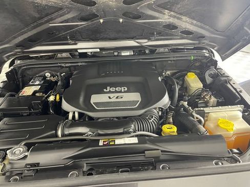 Used 2014 Jeep Wrangler Unlimited Sport w/ Max Tow Package AWD/4WD image 22