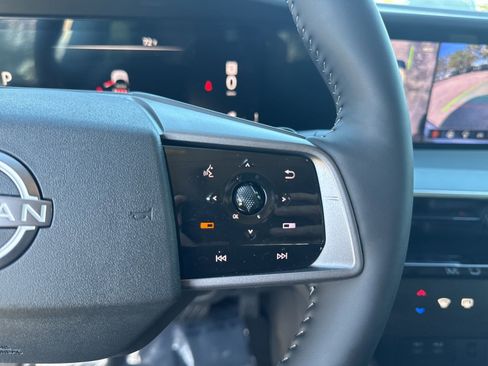 Certified 2025 Nissan Murano SL image 17