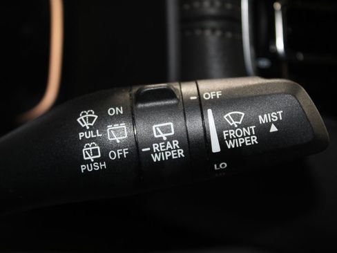 Used 2024 Jeep Wagoneer Series III AWD/4WD image 41