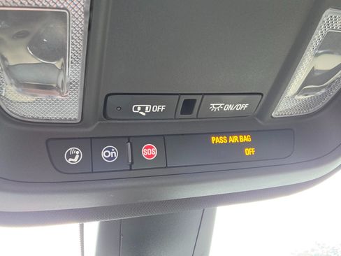 Used 2022 Chevrolet Traverse LS AWD/4WD image 47