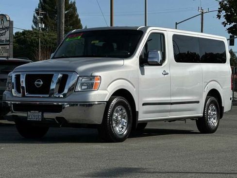 Used 2015 Nissan NV 3500 SV w/ Technology Package image 8