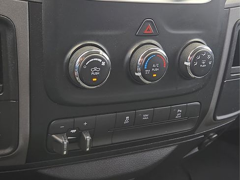 Used 2016 RAM 2500 Tradesman w/ Chrome Appearance Group RWD image 14