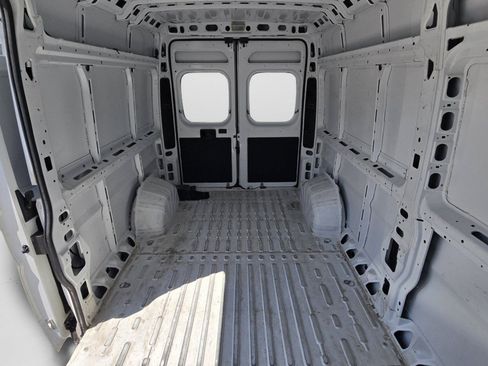Used 2025 RAM ProMaster 2500 FWD image 24