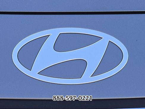 Used 2024 Hyundai Elantra SEL image 20