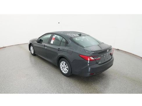 New 2026 Toyota Camry LE image 5