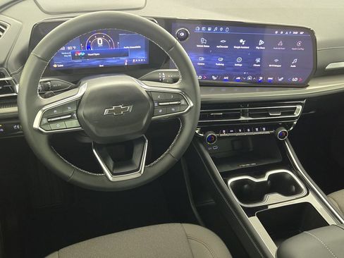 New 2026 Chevrolet Traverse LT w/ Midnight/Sport Edition FWD image 31