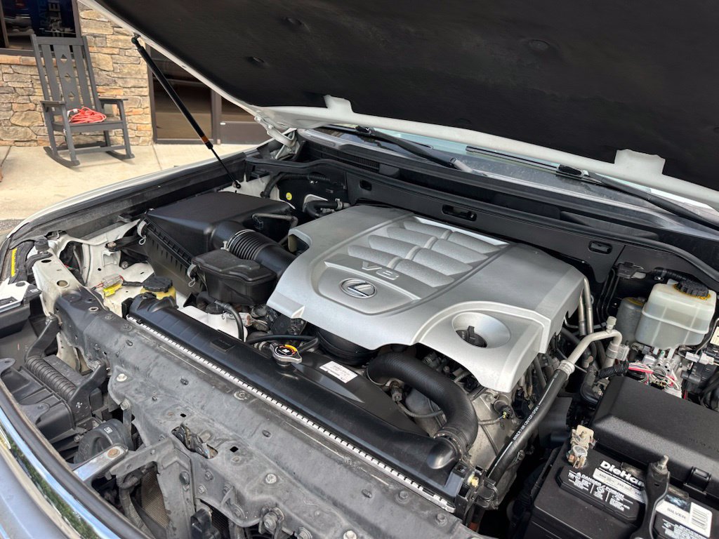 Used 2013 Lexus LX 570 4WD image 48
