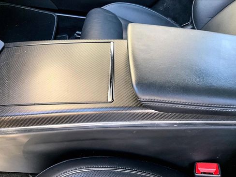 Used 2022 Tesla Model S Plaid image 16