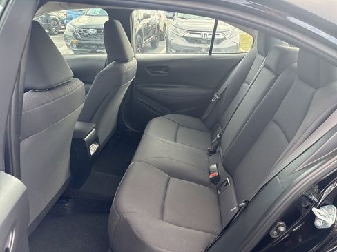 Used 2023 Toyota Corolla LE image 12