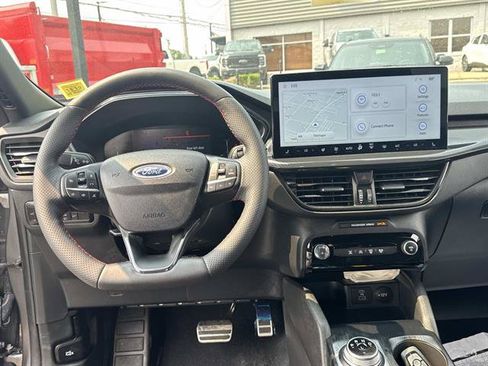 Used 2023 Ford Escape ST-Line w/ Tech Pack #1 AWD/4WD image 9
