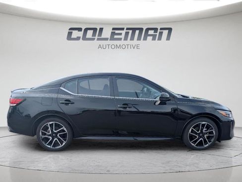 Certified 2025 Nissan Sentra SR FWD image 20