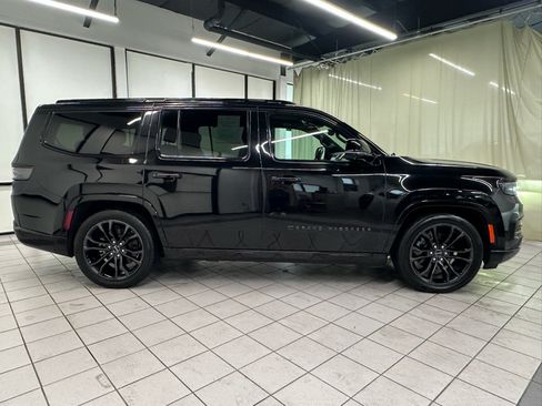Used 2024 Jeep Grand Wagoneer Series II Obsidian w/ Quick Order Packagew 28T AWD/4WD image 2
