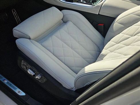 New 2026 BMW X5 sDrive40i w/ Executive Package image 4