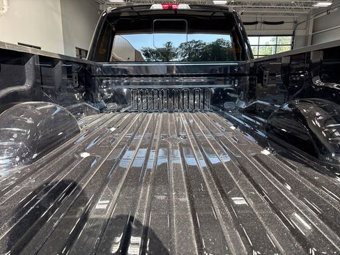 Used 2024 Ford F250 Lariat image 9