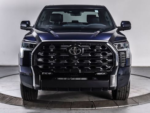 Used 2023 Toyota Tundra Platinum AWD/4WD image 2