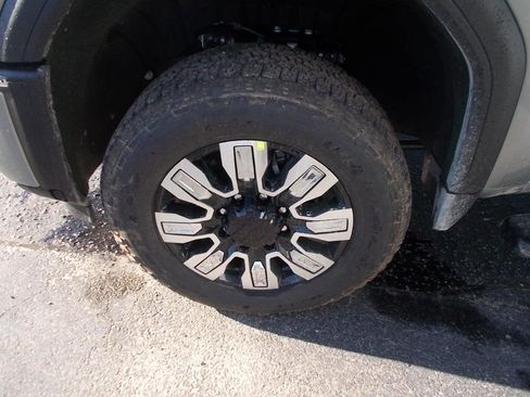 New 2026 GMC Sierra 2500 Denali w/ Denali Reserve Package image 8