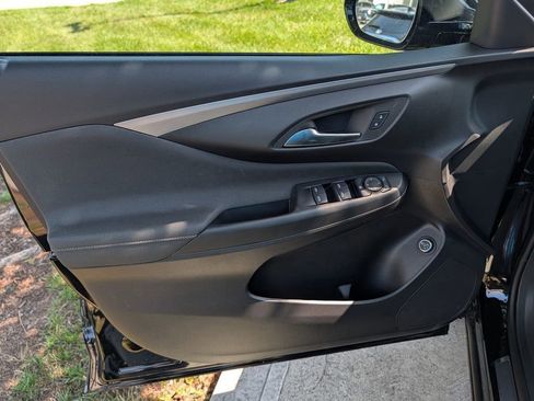 New 2026 Buick Envista Avenir FWD image 14